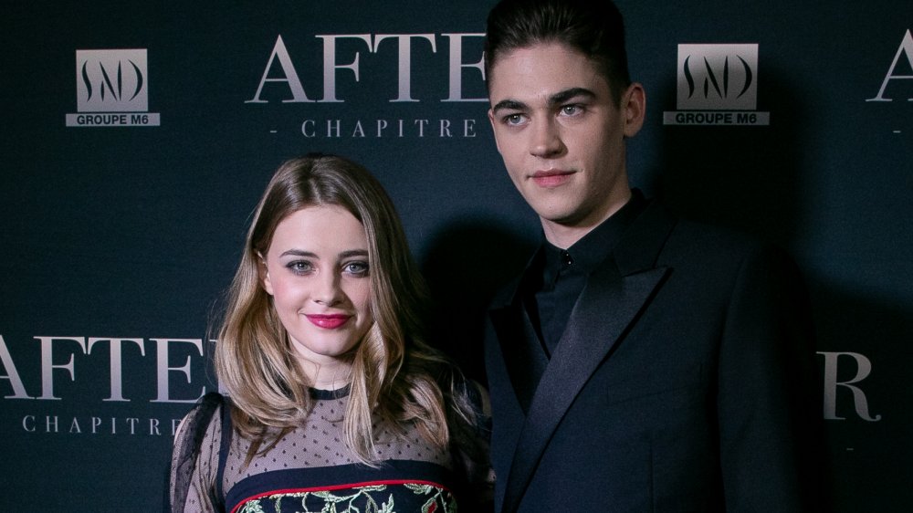 Josephine Langford y Hero Fiennes-Tiffin