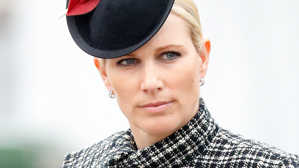 Zara Tindall con expresión seria