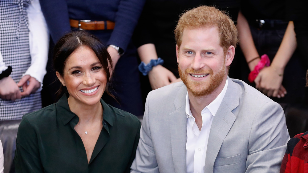 Meghan Markle y el príncipe Harry sonriendo