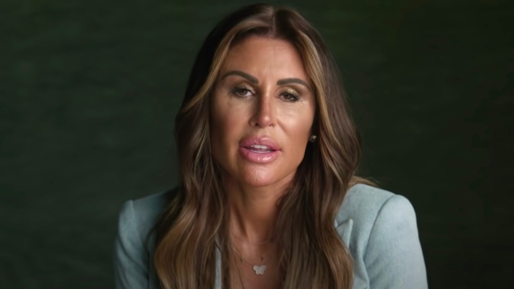 Rachel Uchitel, entrevistando