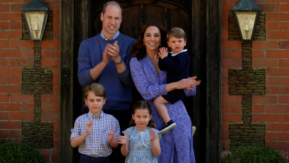 El príncipe William y Kate Middleton posan con sus hijos, el príncipe George, la princesa Charlotte y el príncipe Louis