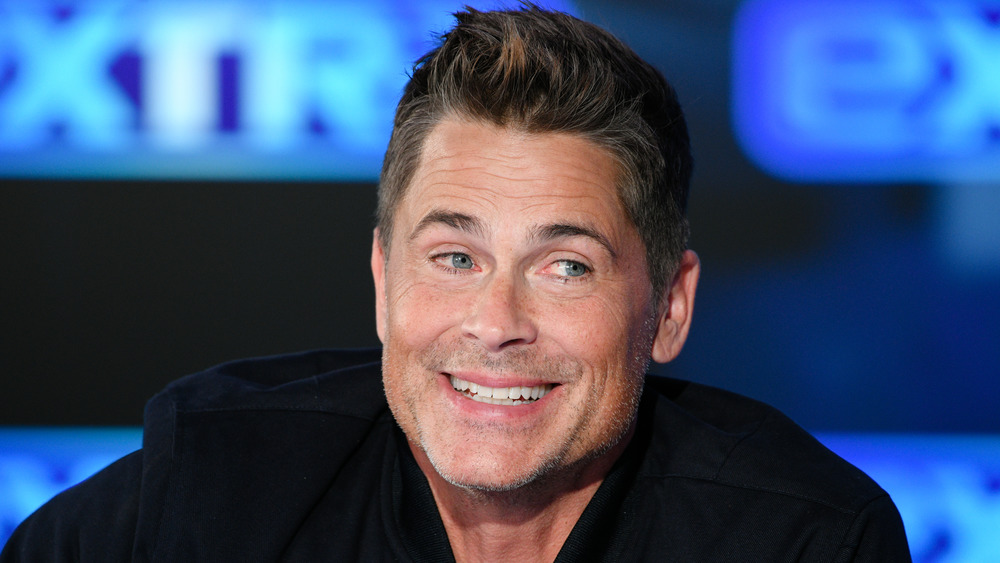 Rob Lowe sonriendo