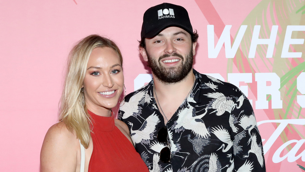 Emily Wilkinson y Baker Mayfield