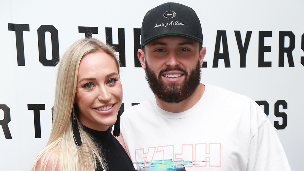 Emily Wilkinson y Baker Mayfield