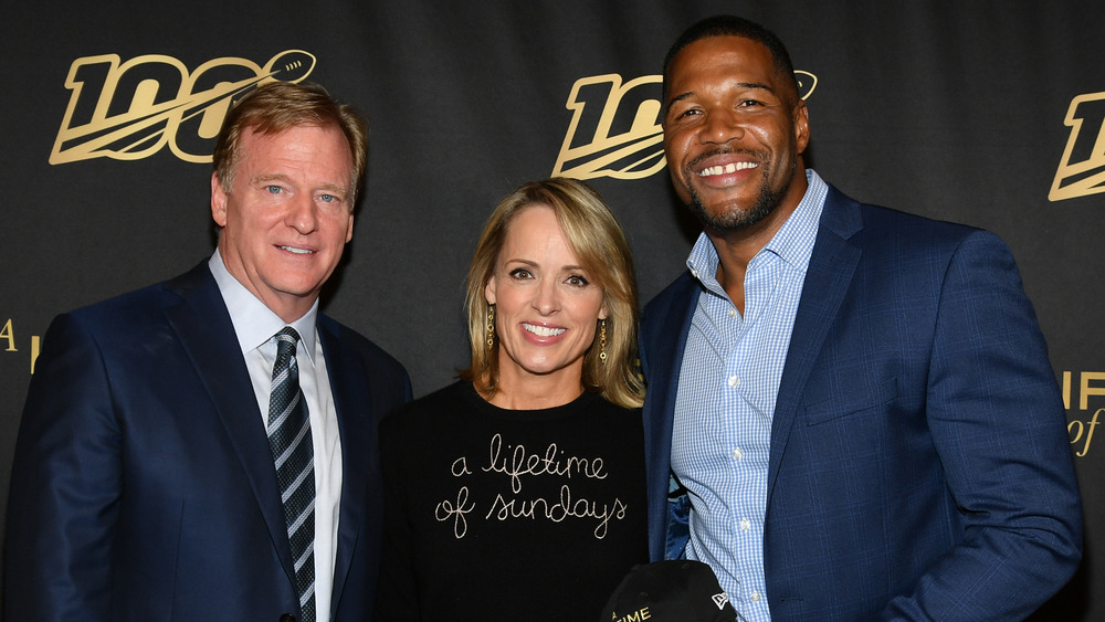 Roger Goodell, Jane Skinner y Michael Strahan