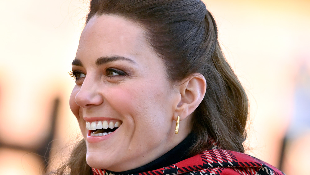 Kate Middleton riendo