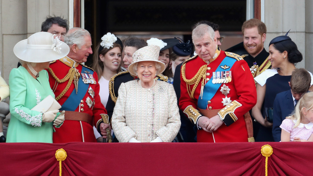 Los miembros de la realeza aparecen juntos en el desfile anual de cumpleaños de la Reina en 2019