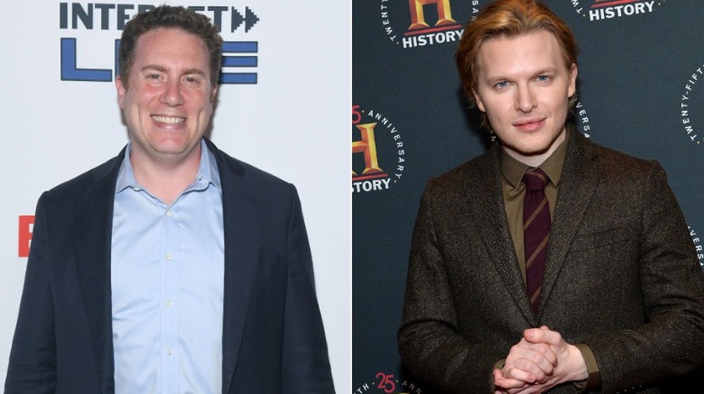 Ben Smith sonriendo (izquierda), Ronan Farrow sonriendo (derecha)