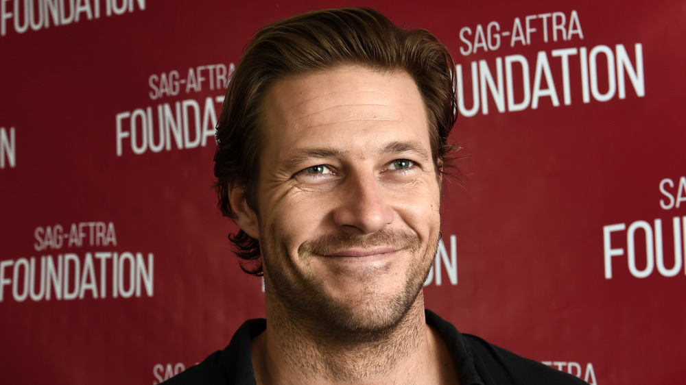 Luke Bracey en un evento SAG