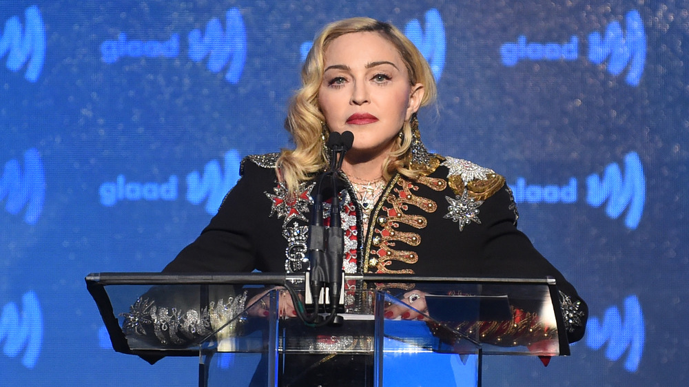 Madonna presentando en un evento