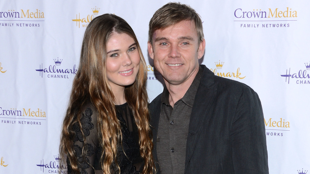 Cambrie y Ricky Schroder en el evento Hallmark