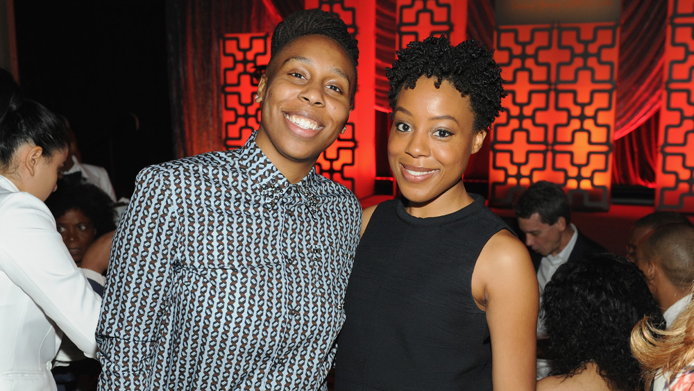 Lena Waithe y Alana Mayo sonriendo 