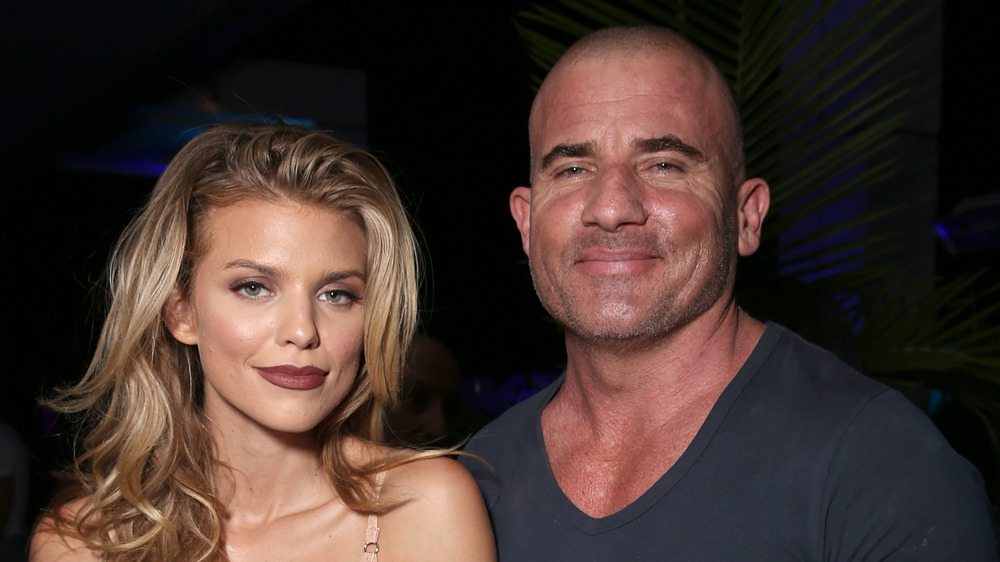 AnnaLynne McCord y Dominic Purcell en Comic-Con en 2016