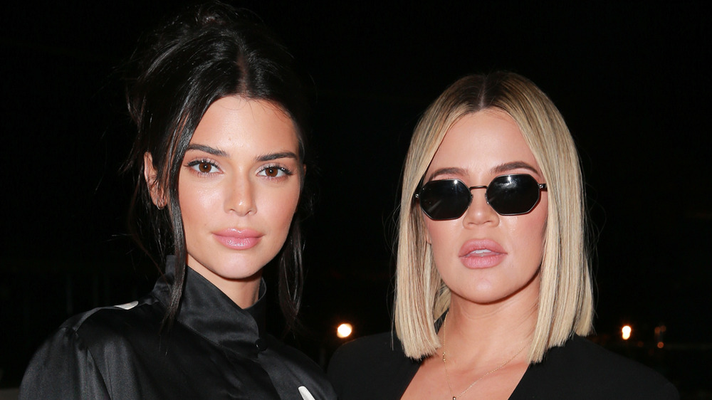 Kendall Jenner y Khloe Kardashian en un torneo de póquer benéfico