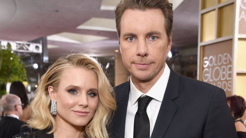 Kristen Bell y Dax Shepard en los Globos de Oro