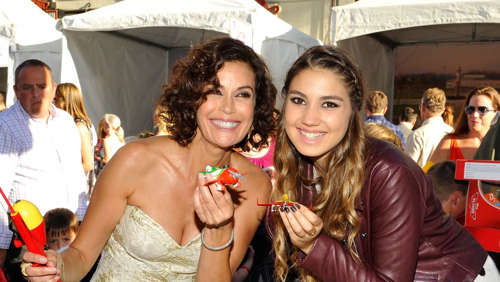 Teri Hatcher y Emerson Tenney 