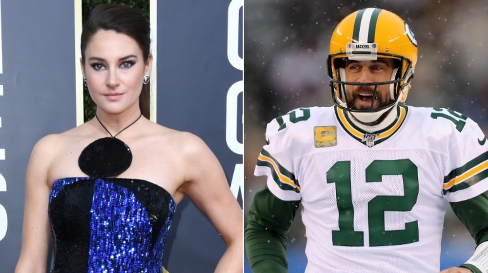 Shailene Woodley en la alfombra roja y Aaron Rodgers jugando al fútbol en imagen dividida