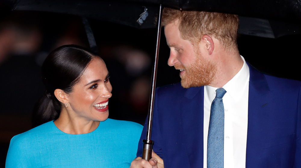 Paraguas Príncipe Harry de Meghan Markle