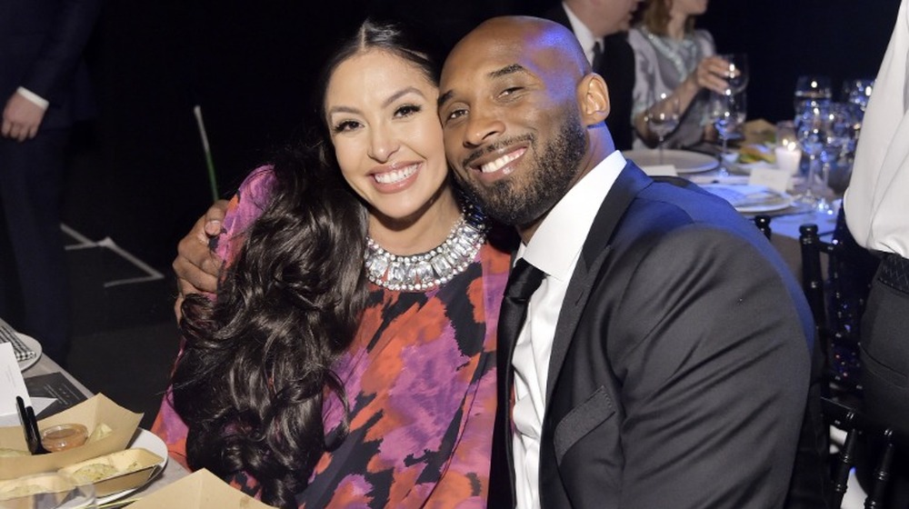 Vanessa Laine Bryant y Kobe Bryant asisten a la Gala Baby2Baby 2019 el 09 de noviembre de 2019 