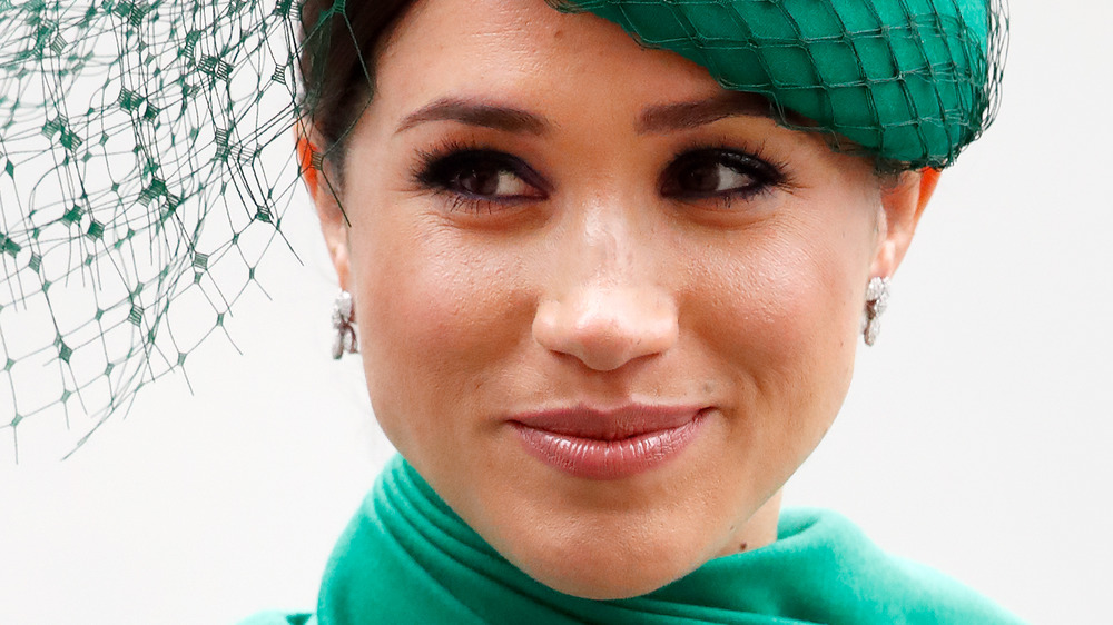 Meghan Markle, la duquesa de Sussex, vestida de verde esmeralda en un evento