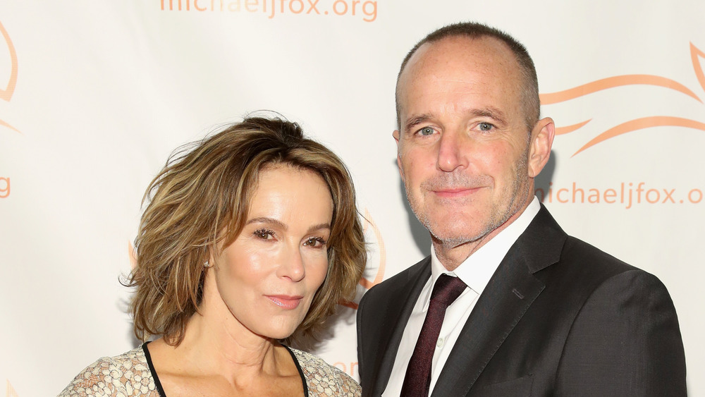 Jennifer Grey y Clark Gregg