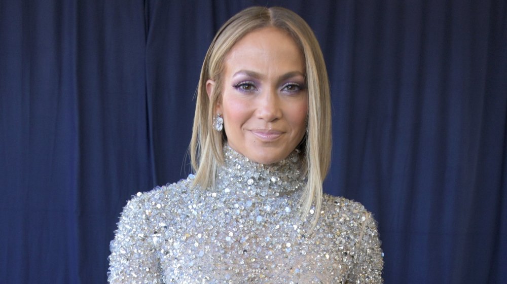 Jennifer Lopez con vestido de lentejuelas