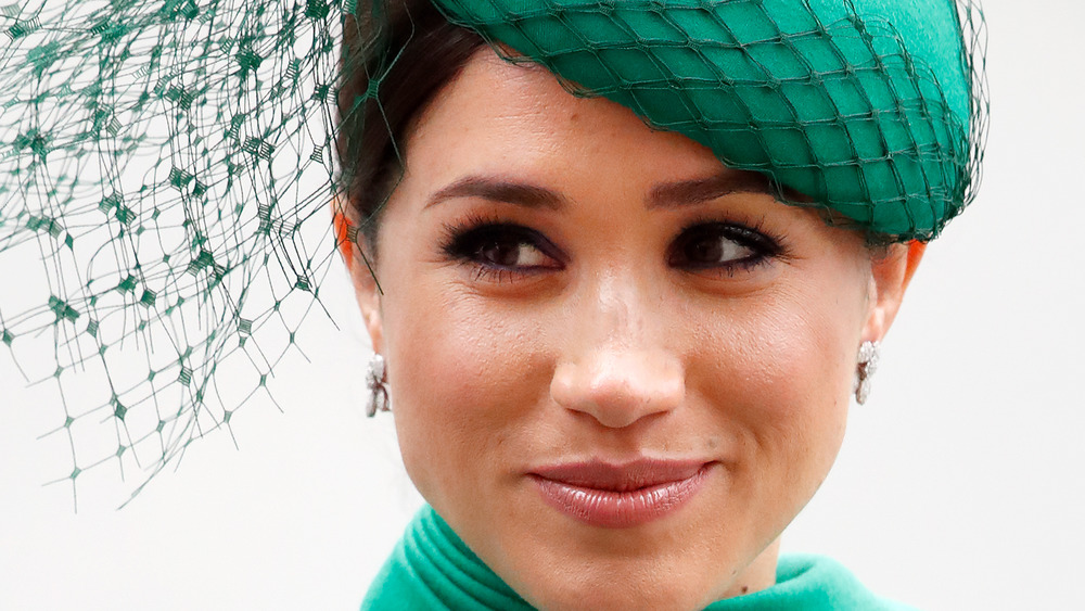 Sombrero verde Meghan Markle