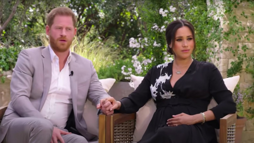 Meghan Markle y el príncipe Harry durante la entrevista de Oprah