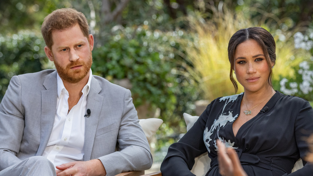 Meghan Markle y el príncipe Harry durante la entrevista de Oprah