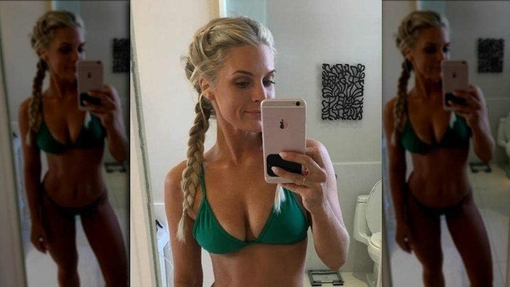 Madison LeCroy posa para una selfie en bikini en Instagram