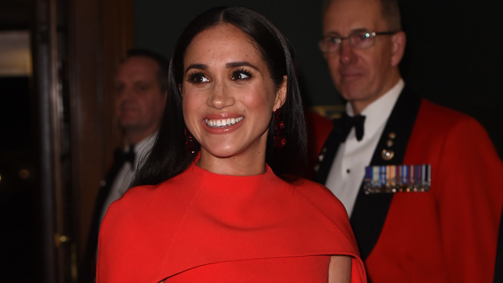 Vestido rojo de Meghan Markle