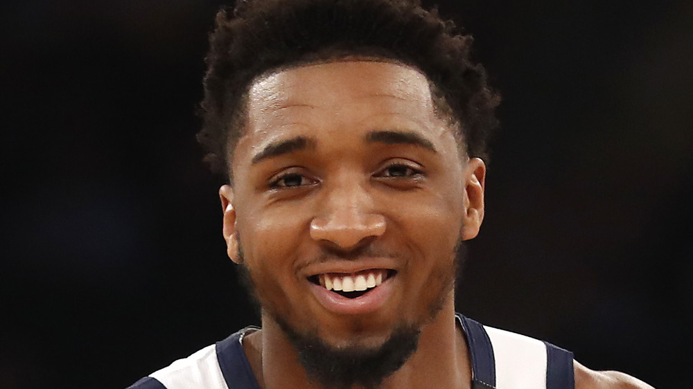 Donovan Mitchell sonriendo 