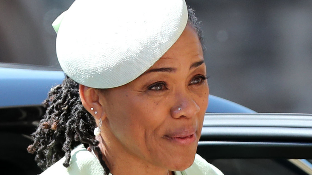 Doria Ragland sonriendo