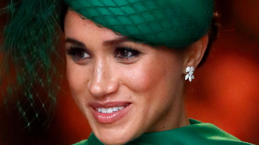 Sombrero verde Meghan Markle