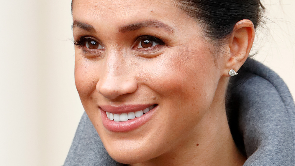 Meghan Markle sonriendo