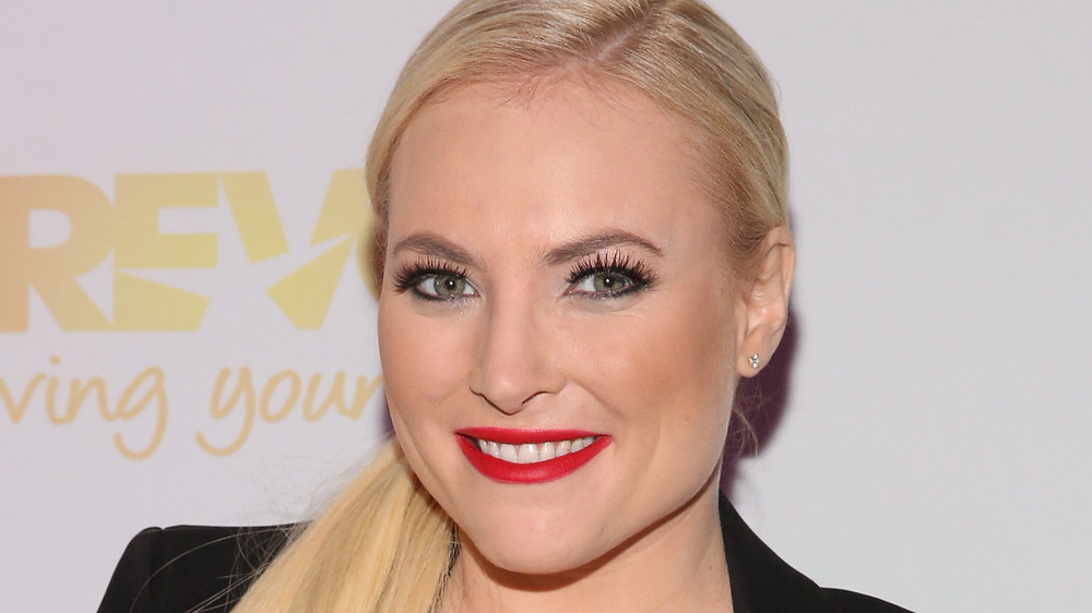 Meghan McCain sonriendo