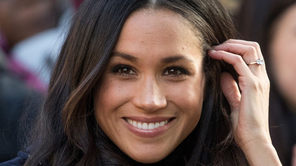 Meghan Markle sonriendo 