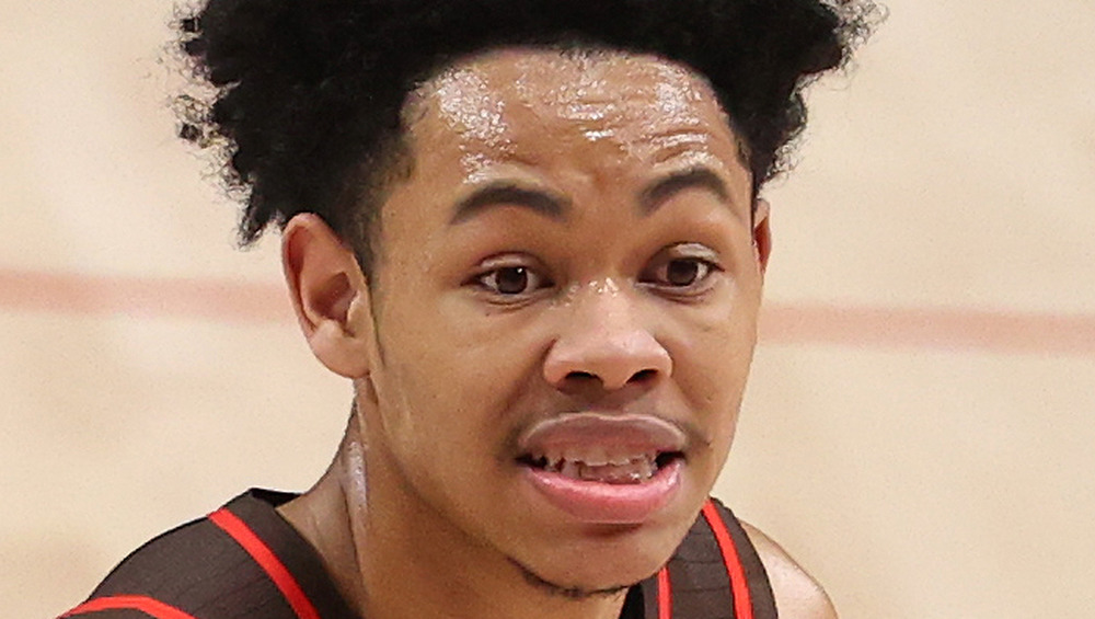 Anfernee Simons reacciona tras realizar un disparo en la cancha