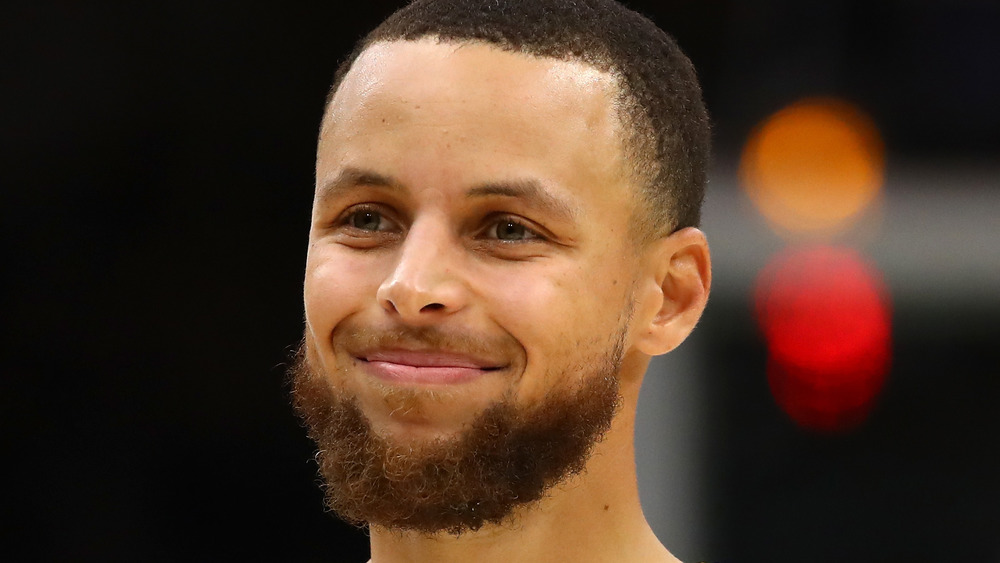 Steph Curry sonriendo