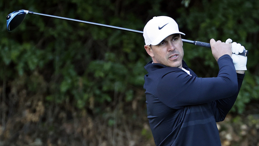 Brooks Koepka hace su tiro en curso