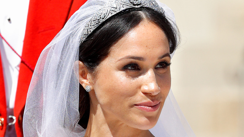 Meghan Markle con velo