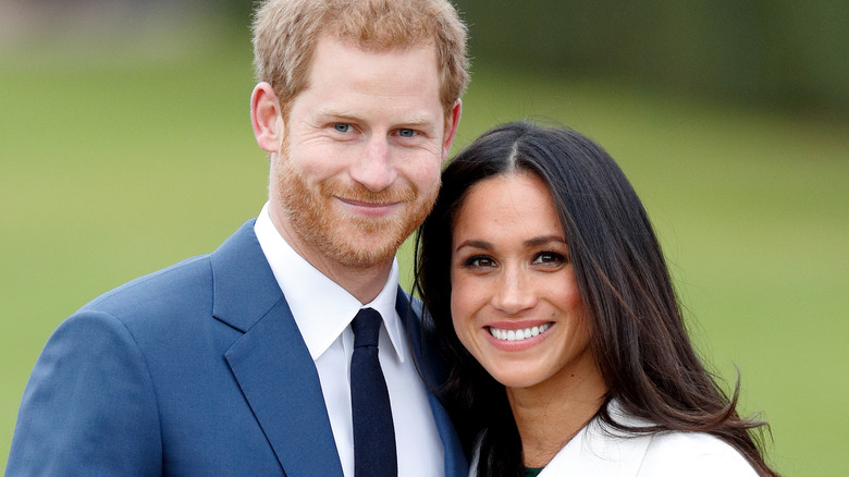 Príncipe Harry y Meghan Markle sonriendo