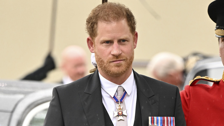 Príncipe Harry llegando a la coronación