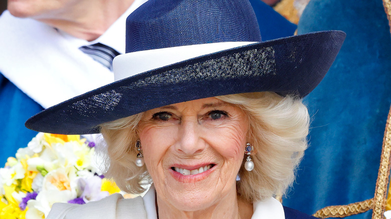 Camilla Parker Bowles sonriendo.