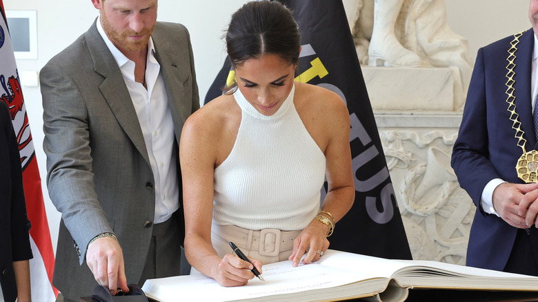 Libro de firmas de Meghan Markle