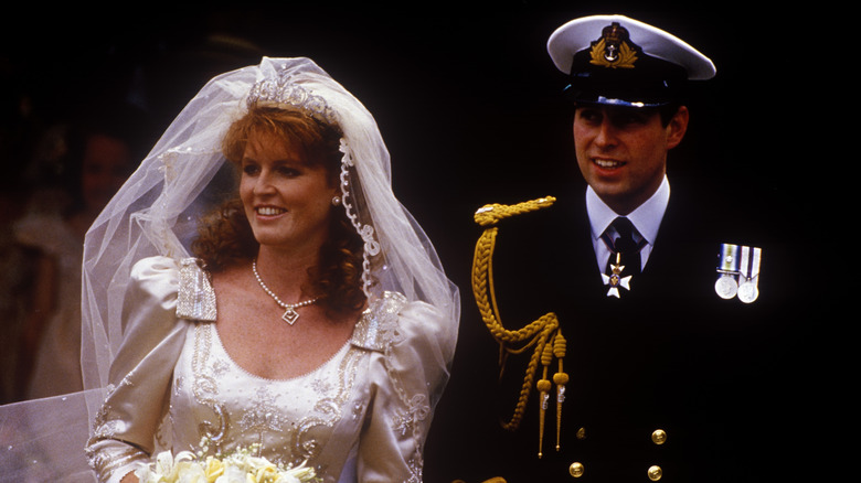 Sarah Ferguson y el príncipe Andrew en su boda