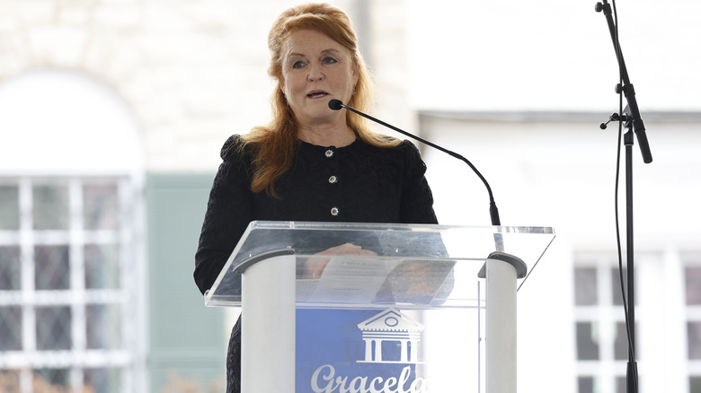 Sarah Ferguson en el funeral de Lisa Marie Presley