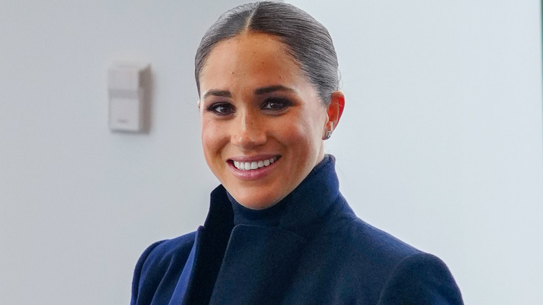 Meghan Markle sonriendo