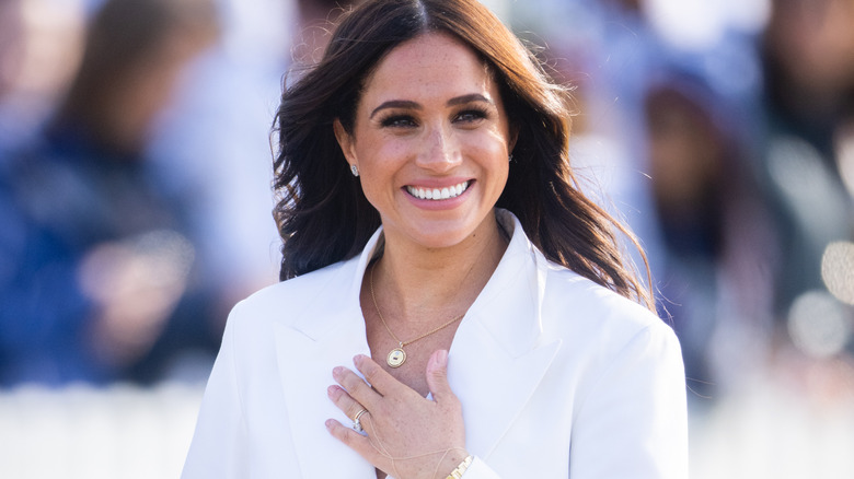 Traje blanco de Meghan Markle