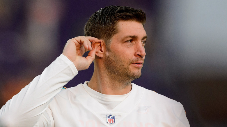 Jay Cutler jugando al fútbol